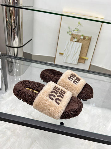 Pre Order Fluffy Luxury Logo Teddy Slippers